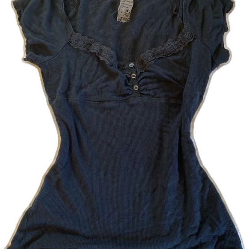Elena gilbert esc shirts! - ✩꧁🝮꧂✩