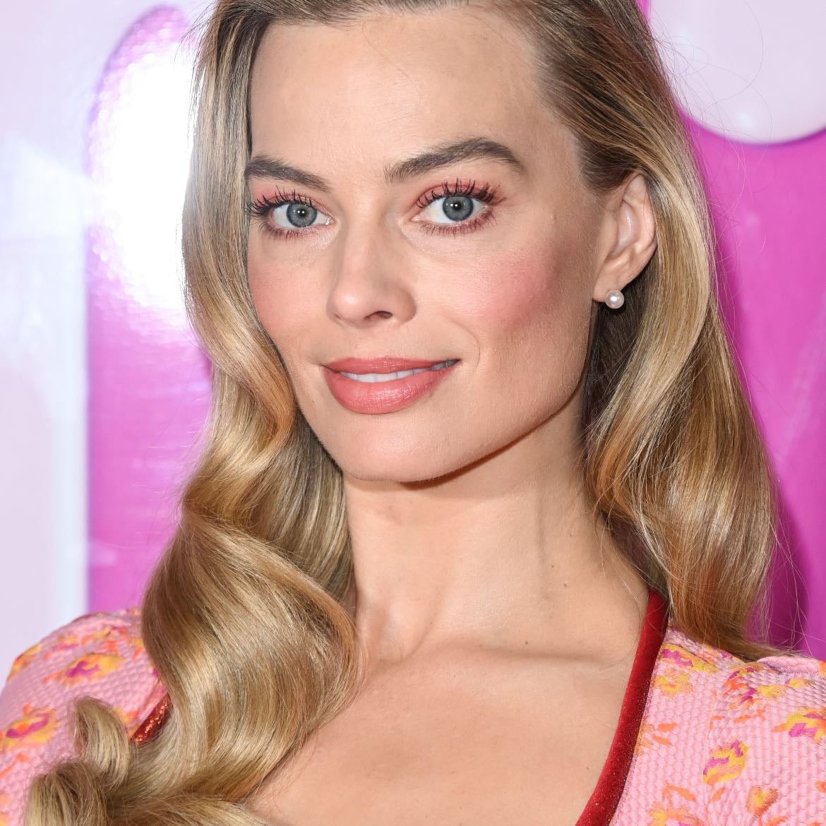 margot robbie - so pretty and so bogan