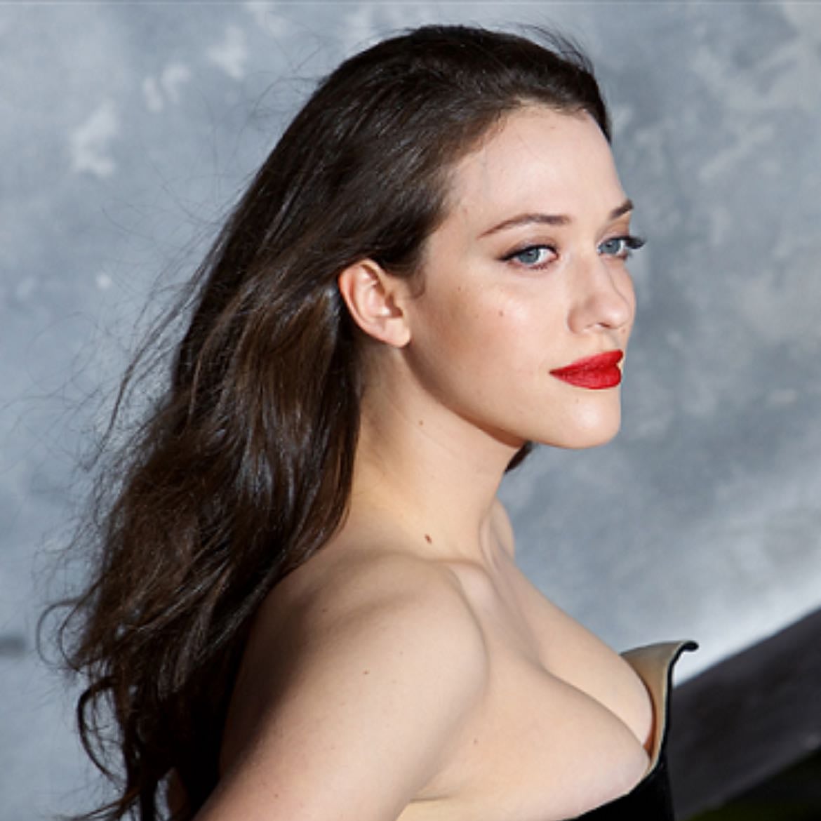 kat dennings - 2 broke girls started it all