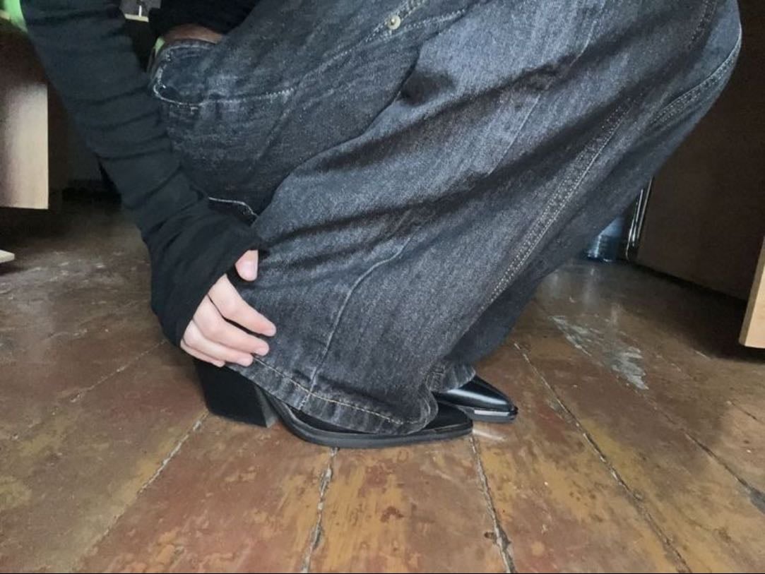 pointyy boots