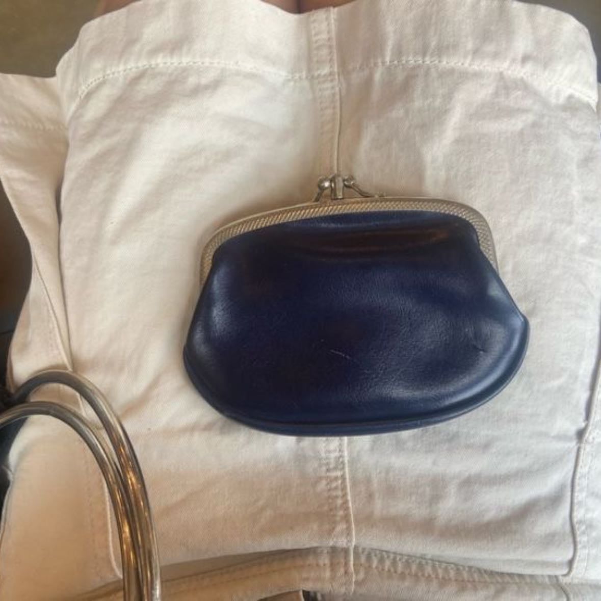 navy coloured details