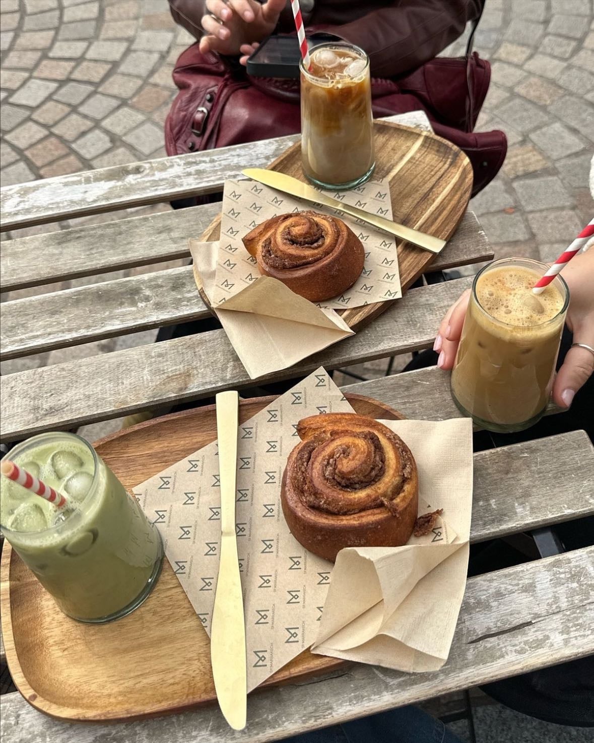 paying someone a coffee - good way to get together with those you love !