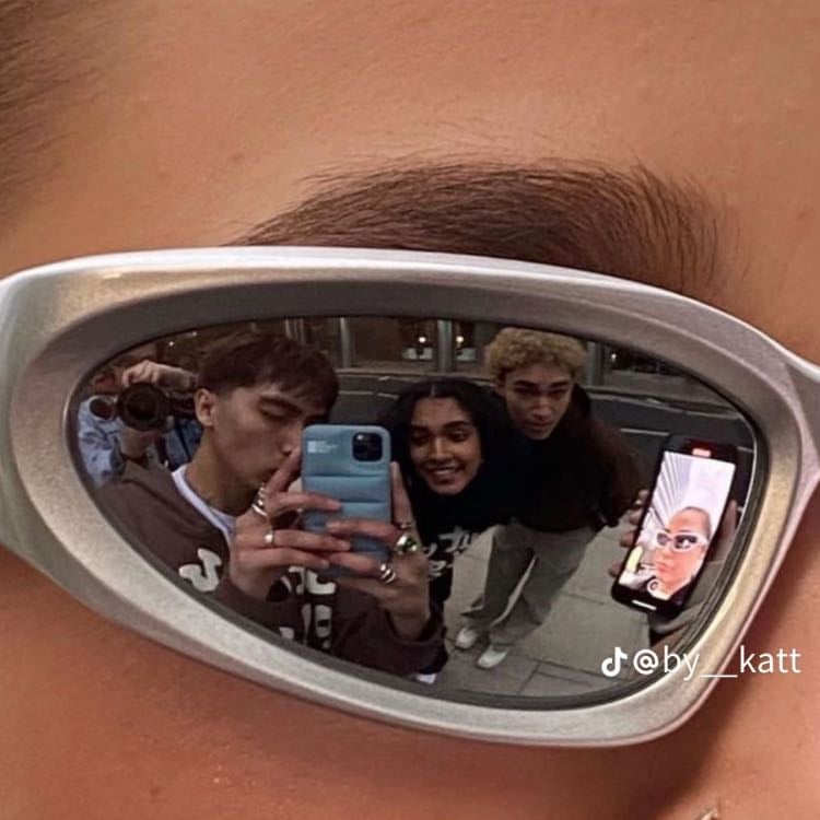 Sunglasses Reflex