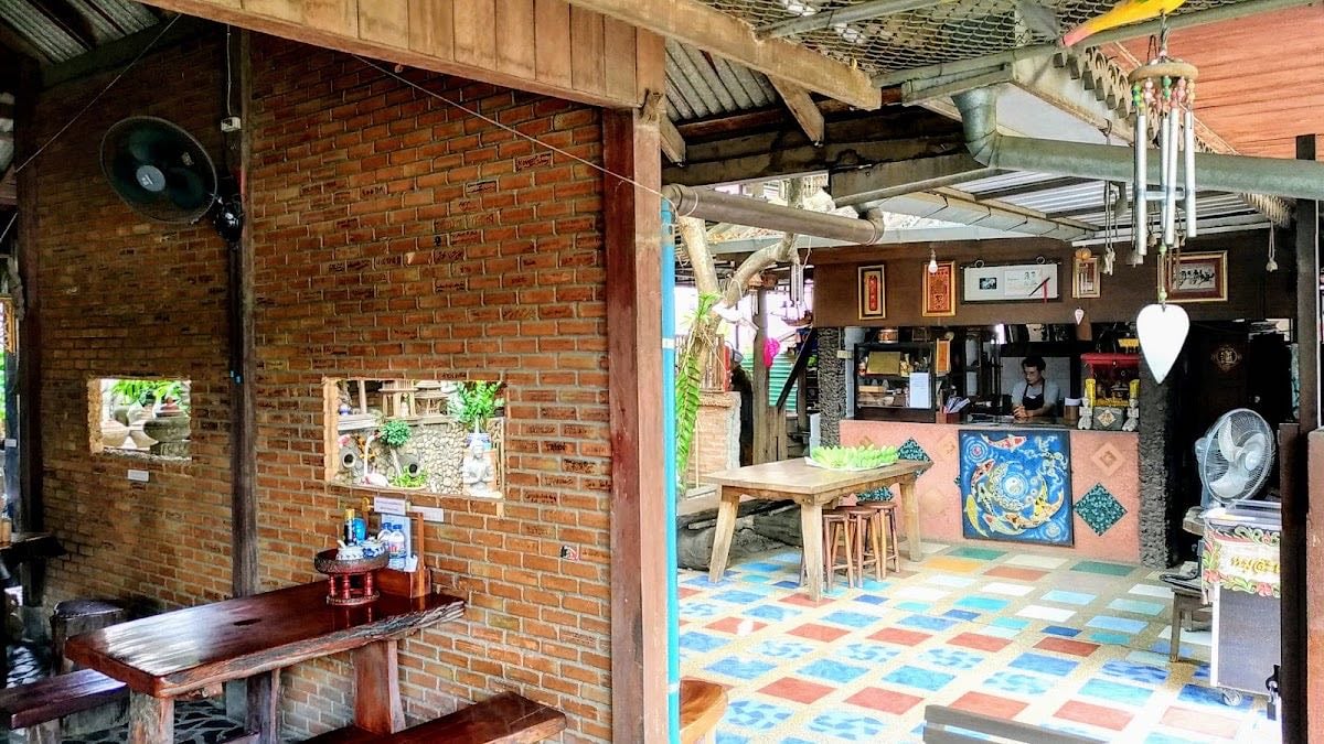 Bualoy restaurant ข้าวซอย บ้านบัวลอย