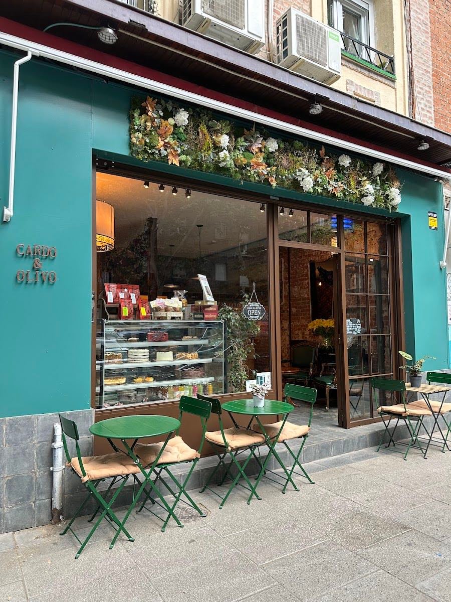 Cardo y Olivo - Coffee & Bakery
