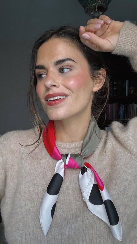 A post shared by Jessie Chanes (@jessiekass) - Pañuelo