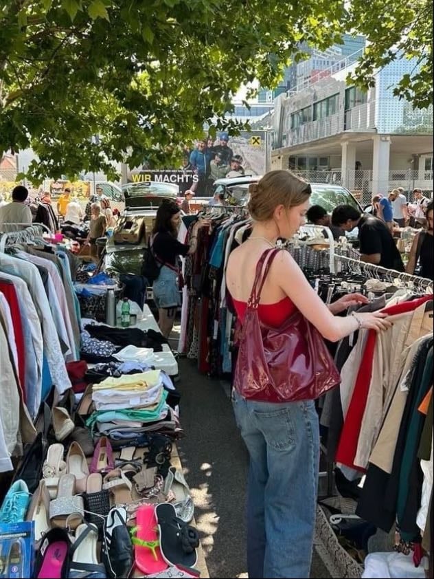 thrifting/vintage - clothes, decor, anything!
