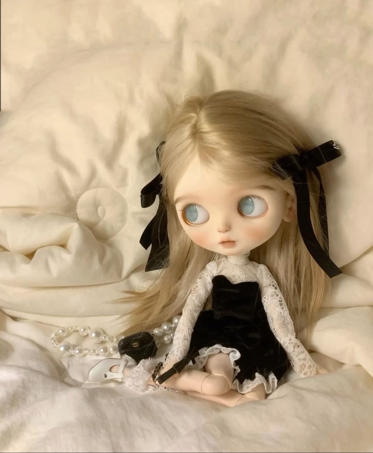 Blythe doll