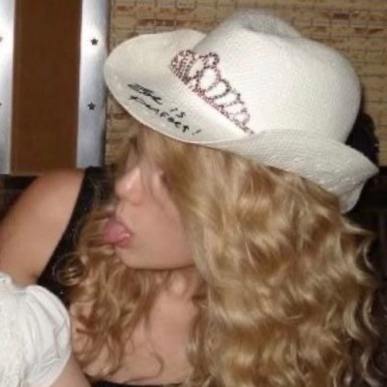i''m only me when i''m with you - Song · Taylor Swift