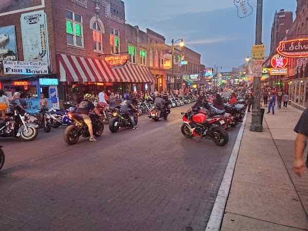 Beale St - Lots of Elvis/BB King here :)