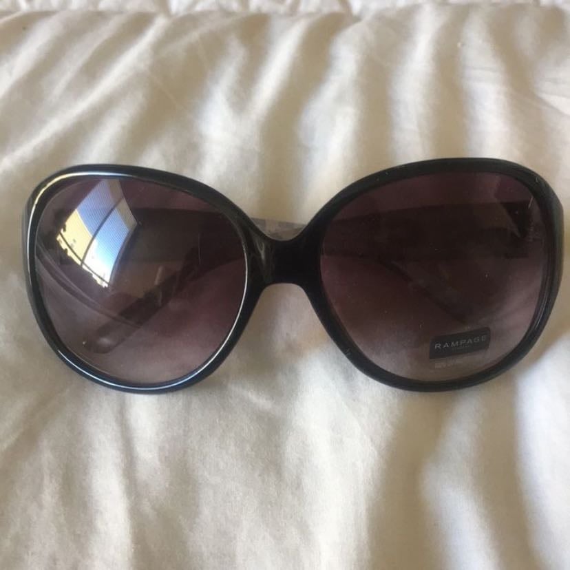 Y2K sunglasses