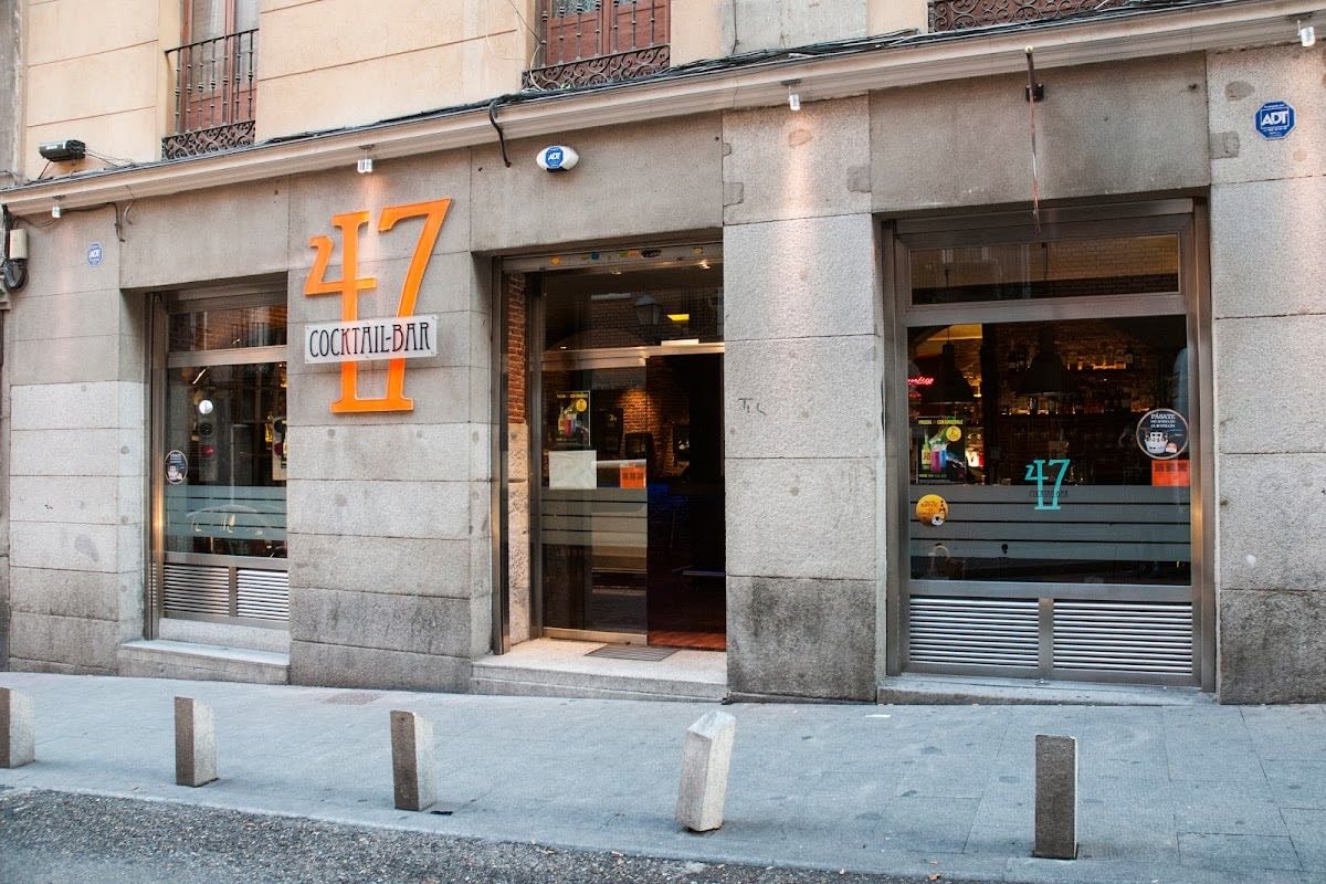 47 cocktail bar