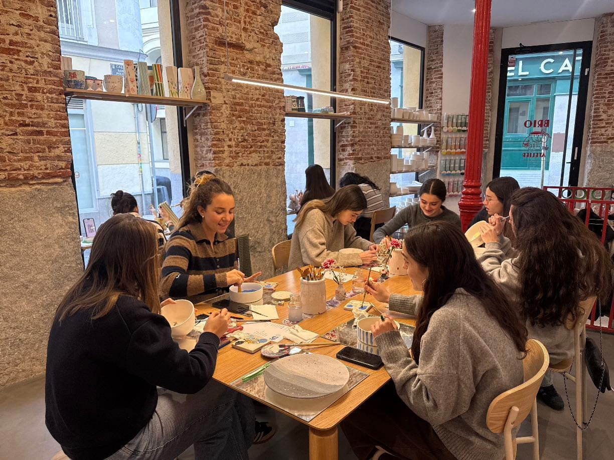 Brio Atelier, taller de pintura en cerámica