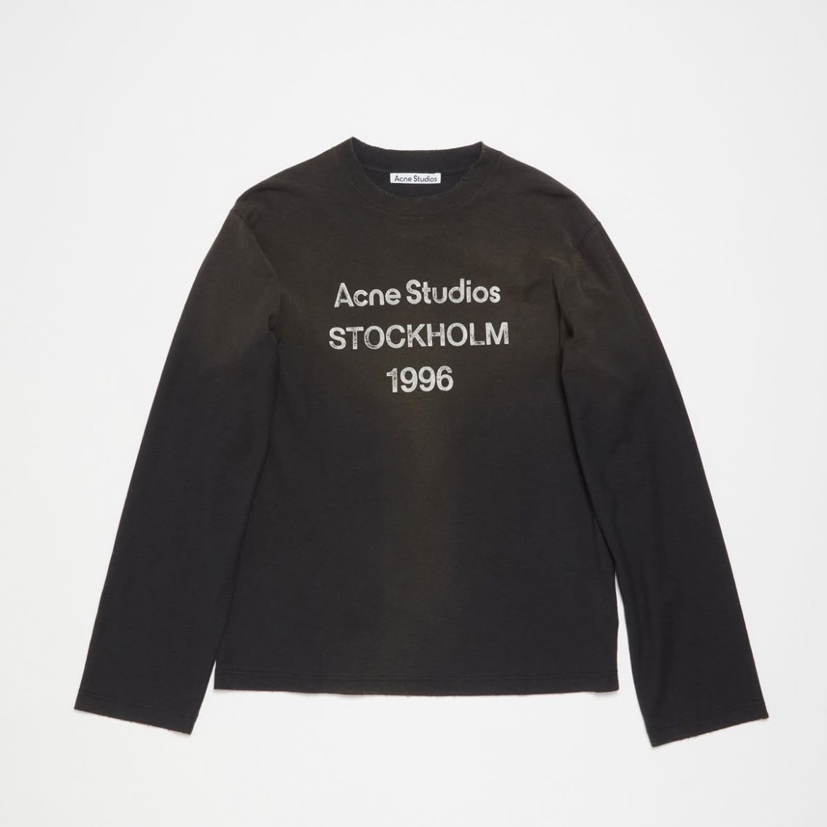 1996. - Acne Studios.