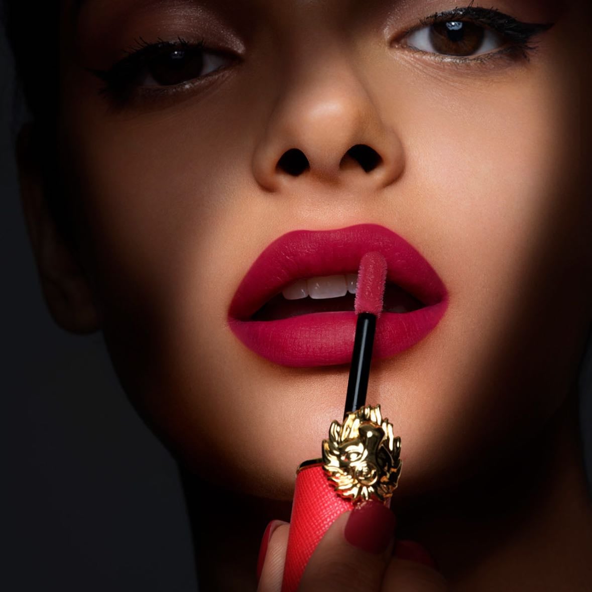 Berry fetish velvet carolina herrera labial