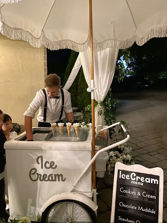 ice cream stand