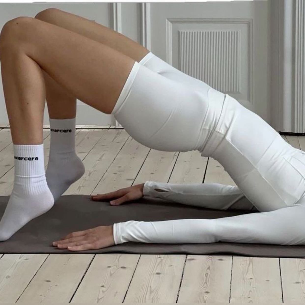 Pilates en casa - Ejercicio en casa de abdomen y brazo