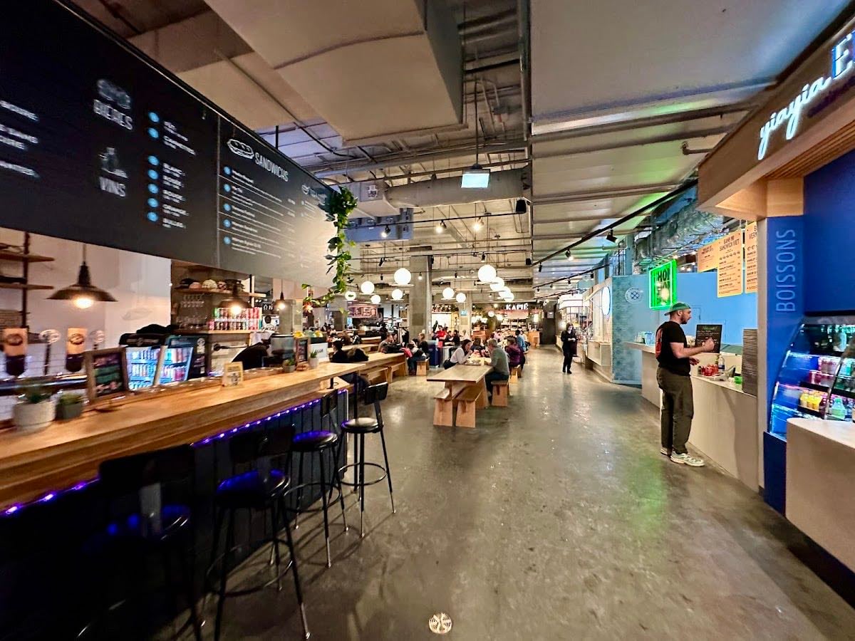 LE CENTRAL - Casual, Pokebowl, Pizza, Tapas, Ramen, etc.