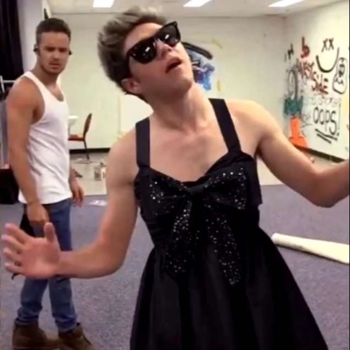 donβt look at me like that, actually do - -nialler πΆοΈ