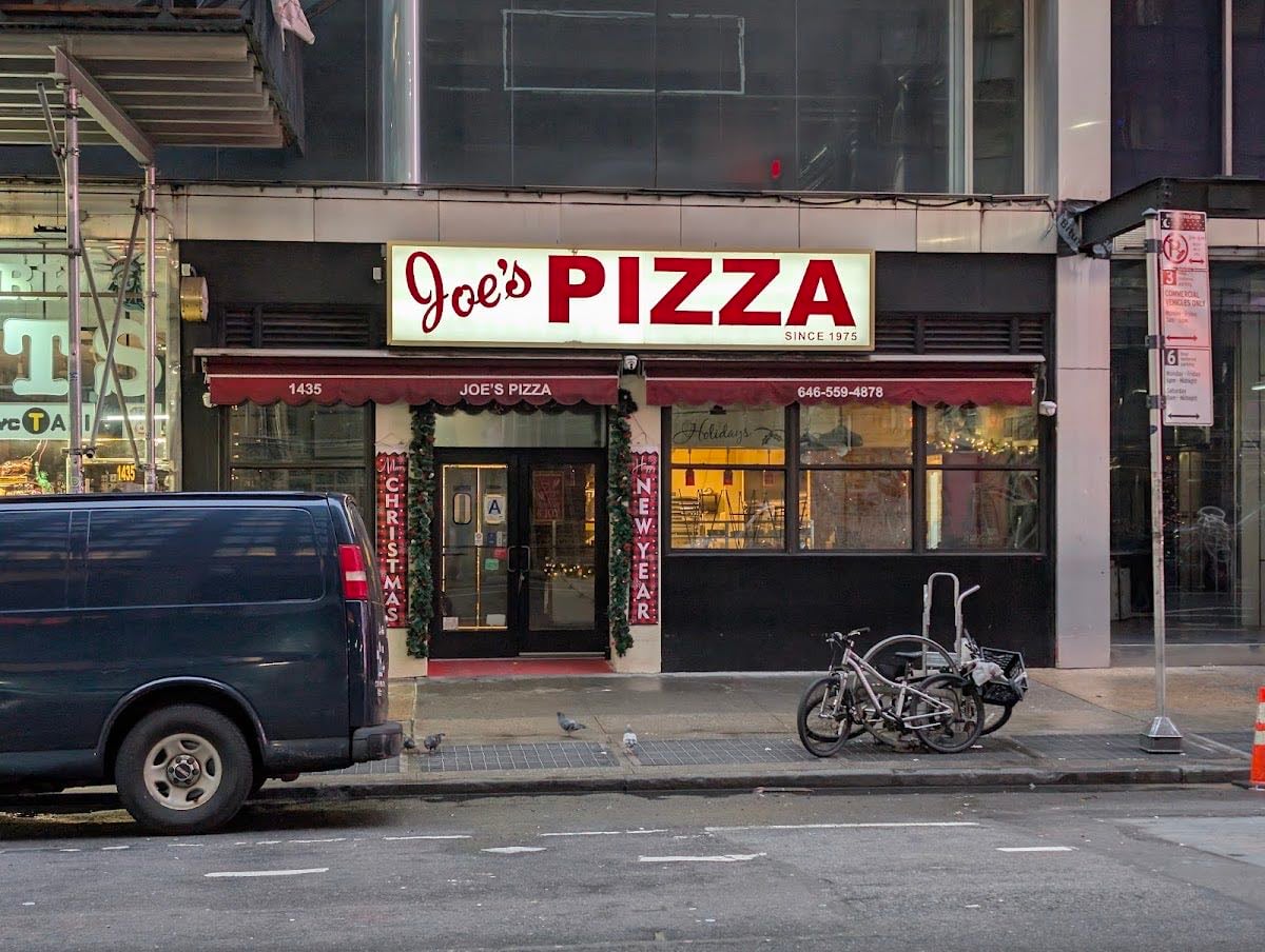 Joe's Pizza