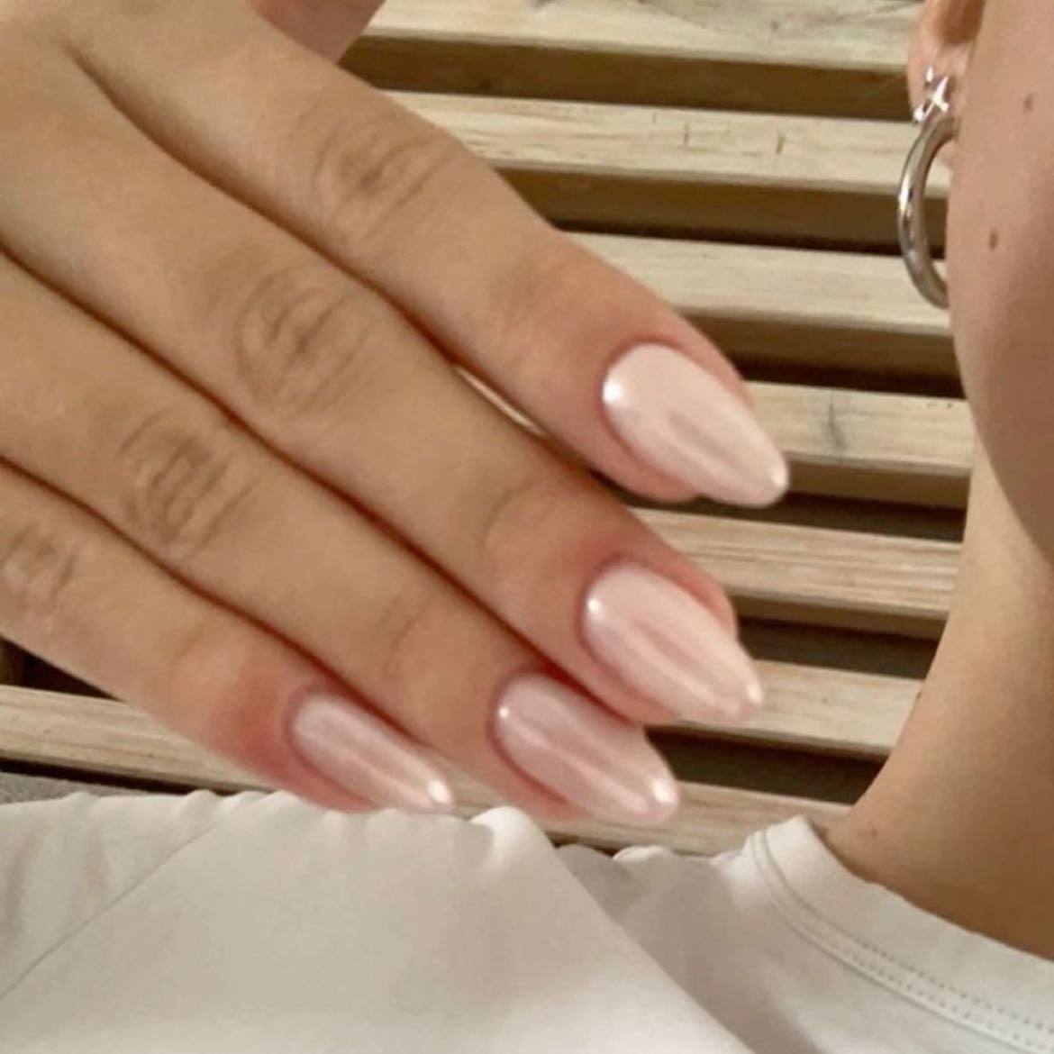 light pink / white chrome