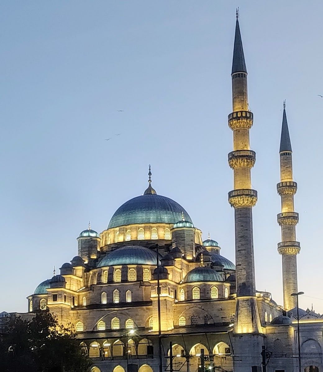 Eminönü Meydanı - Barco