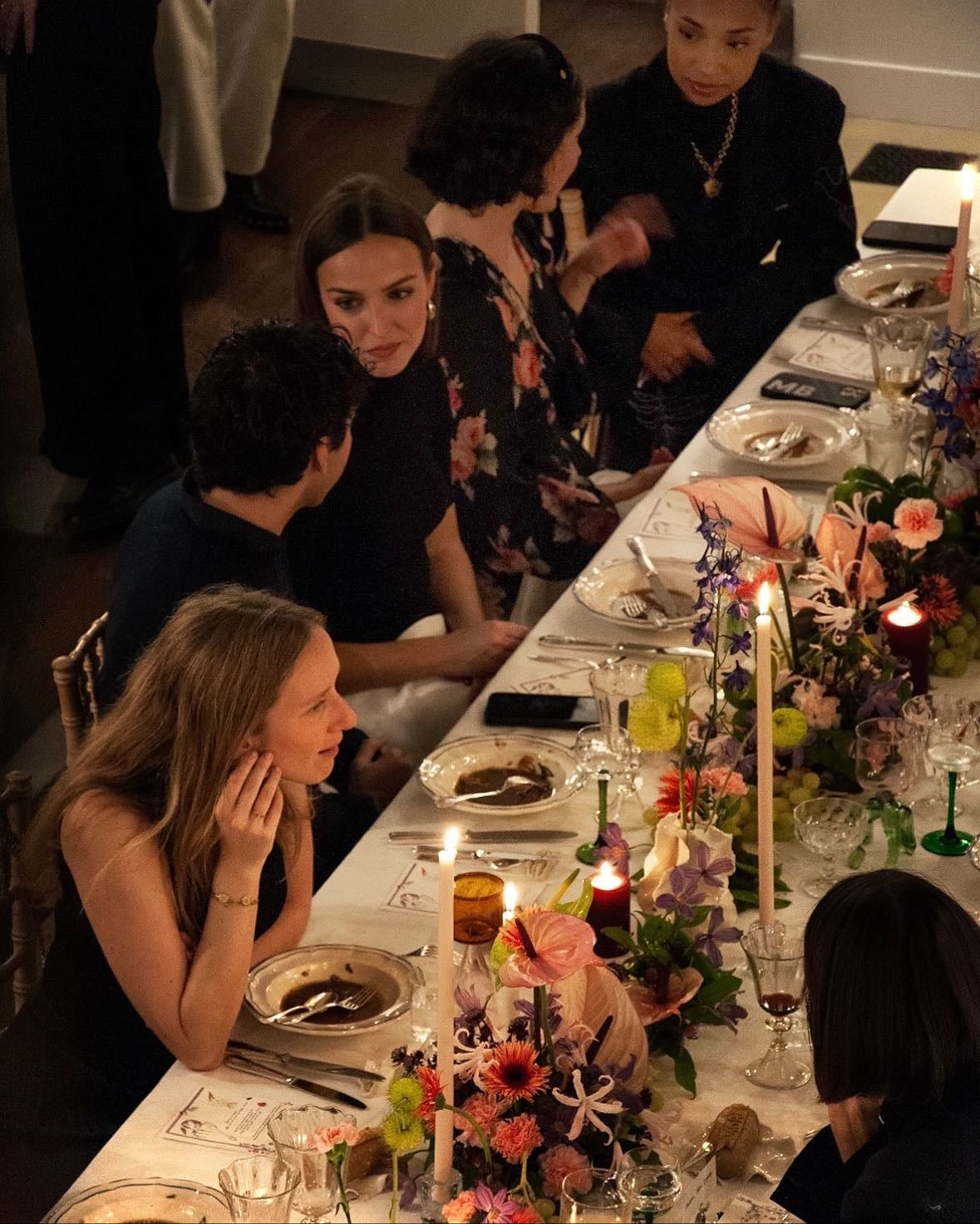 Progressive dinners - I got this idea from Desperate Housewives and absolutely loved it! Also known as a safari supper or round-robin, is a dinner party where each course is served at a different location, typically the homes of different hosts. If you are friends with your neighbours you MUST try it. I always host the desserts 🍰