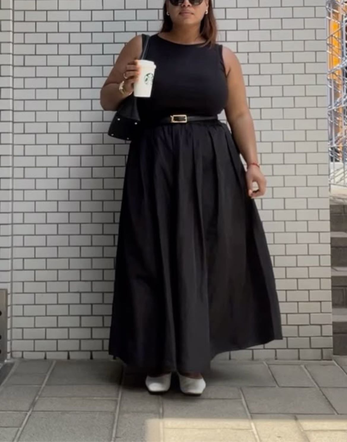 Black long skirt