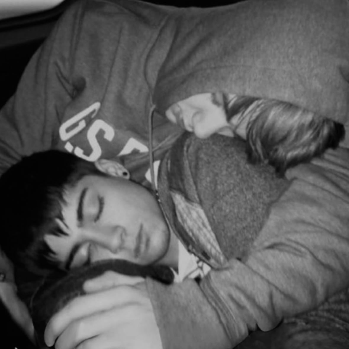 โtoo much drugs and alcohol, what the hell were we fighting for?โ - Good Years - Zayn