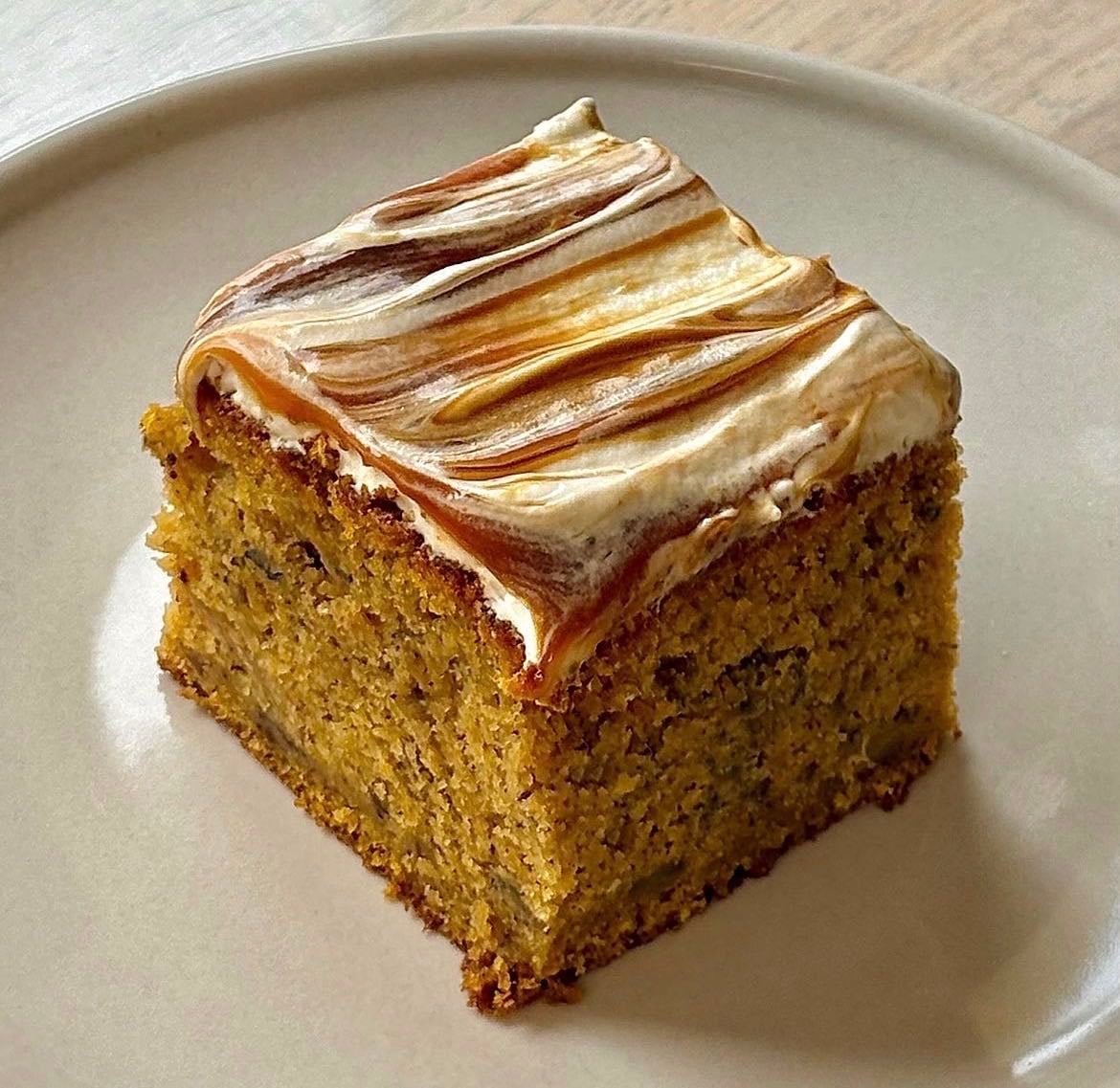 salted caramel pumpkin banana cake w/ maple whipped cream frosting