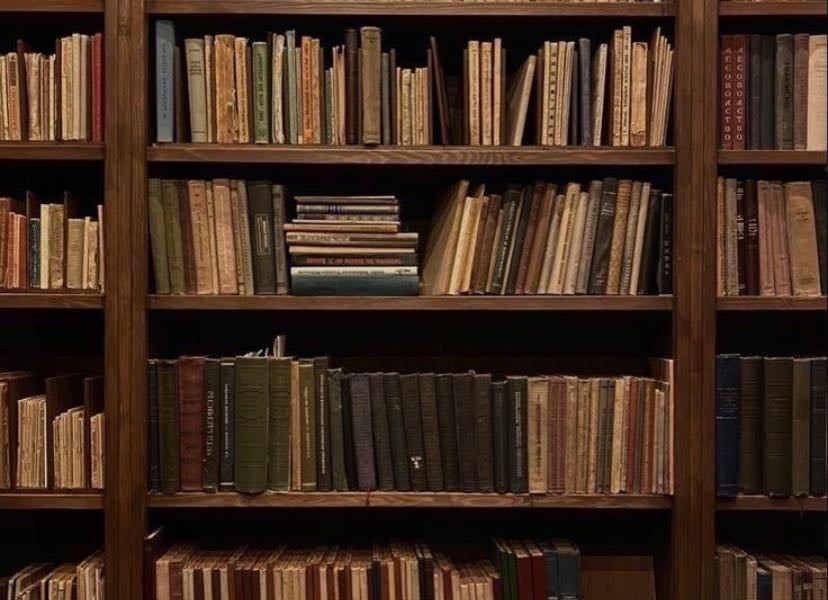 Um leitor vive mil vidas antes de morrer. O homem que nunca lê vive apenas uma.📚 - Books hypelist by Maria