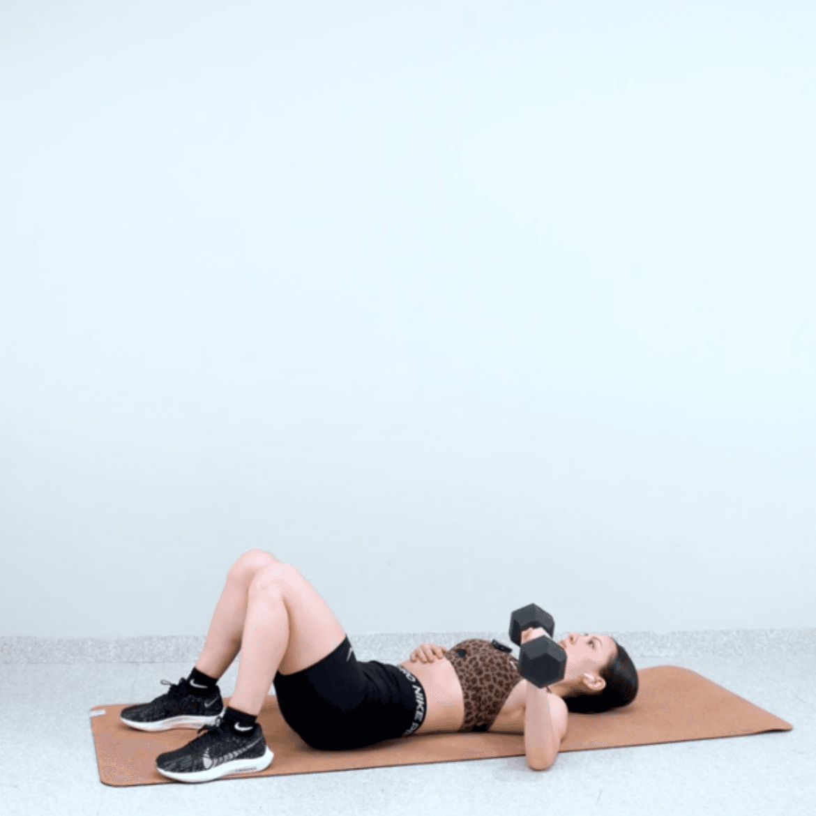 Single arm chest press (i)