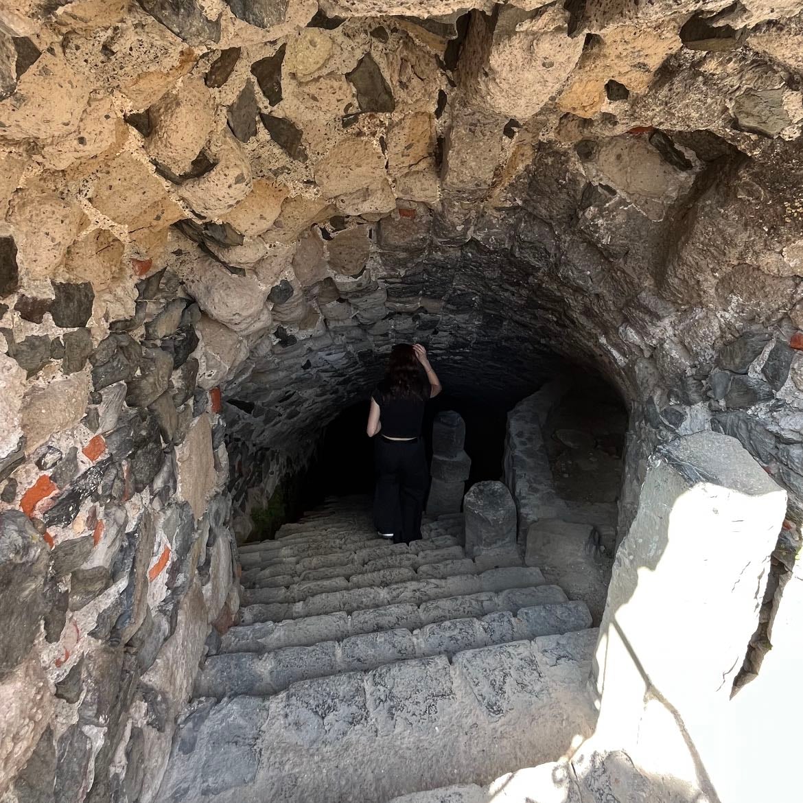 la caverna de platón, la verdad más allá.