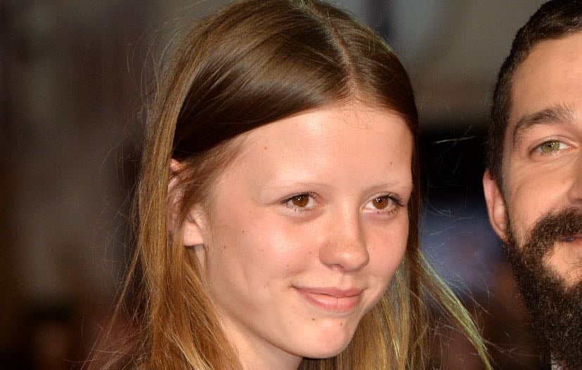 Mia goth
