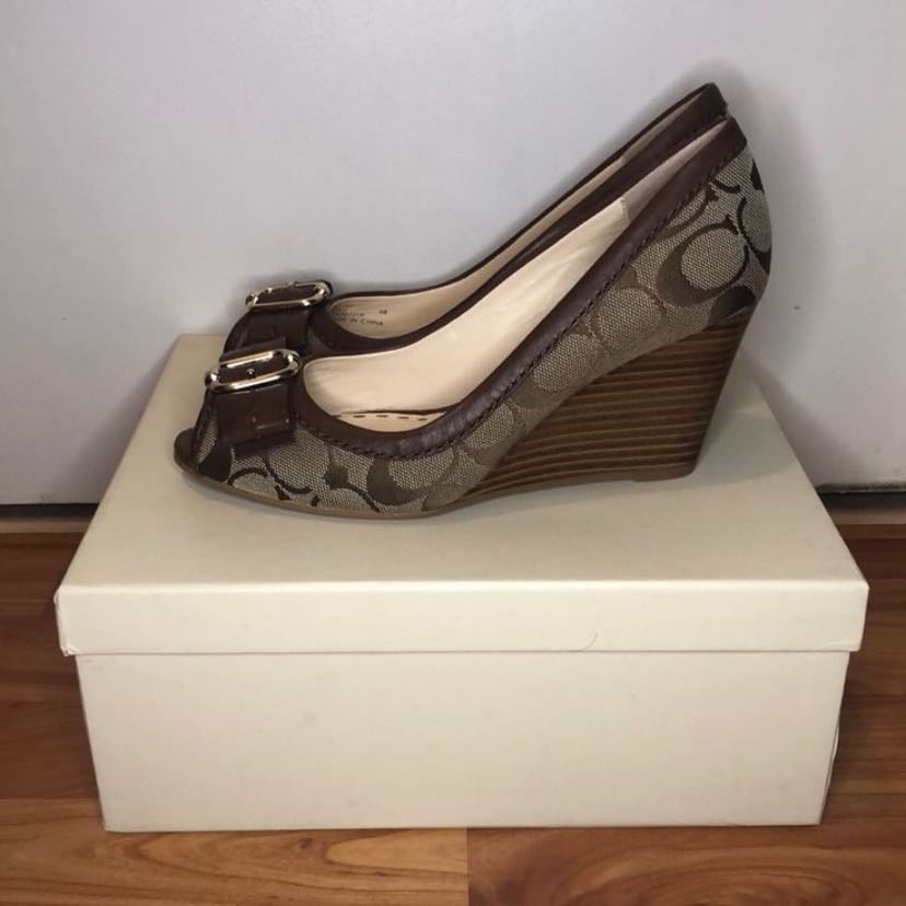 Wedge sandals