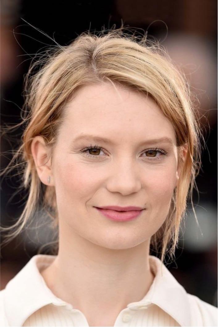 Mia wasikowska