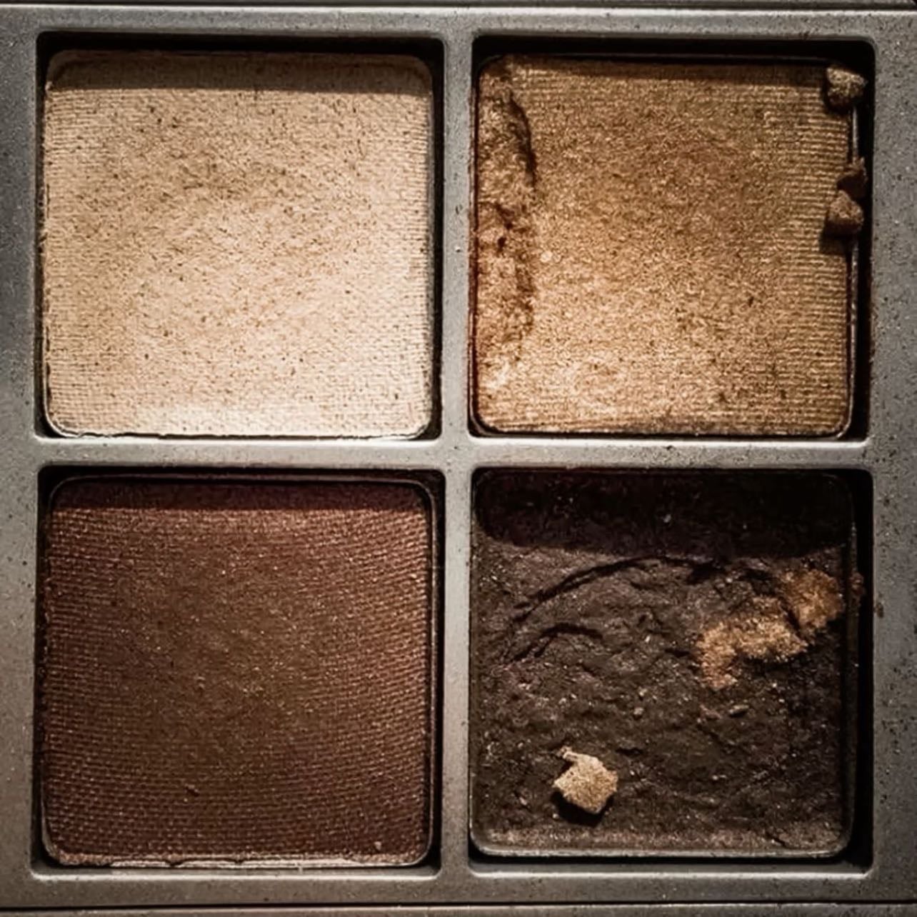 Maquillaje - desde pequeña quería maquillarme, no hago la gran cosa pero me gusta lo simple, solo rubor, rímel y un lip combo