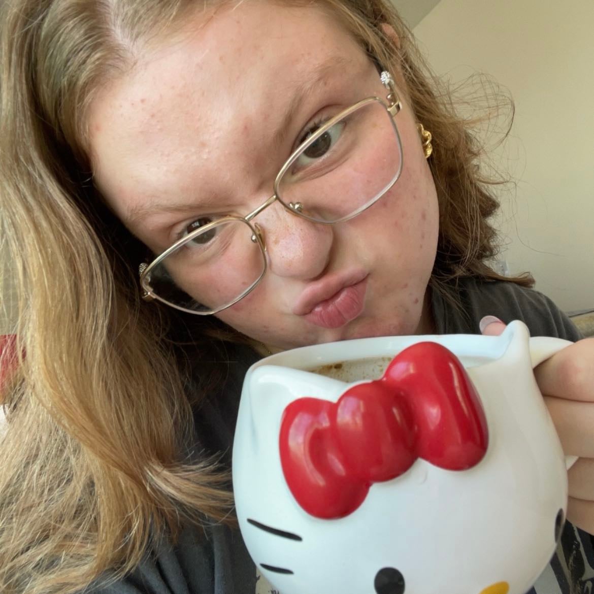 Qualquer coisa que envolva a hello kitty🐱