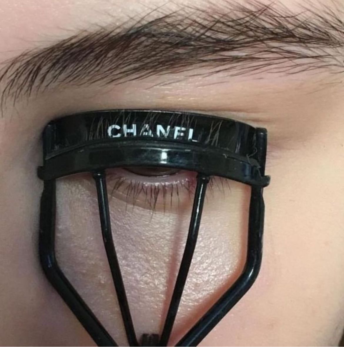 eyelash curler