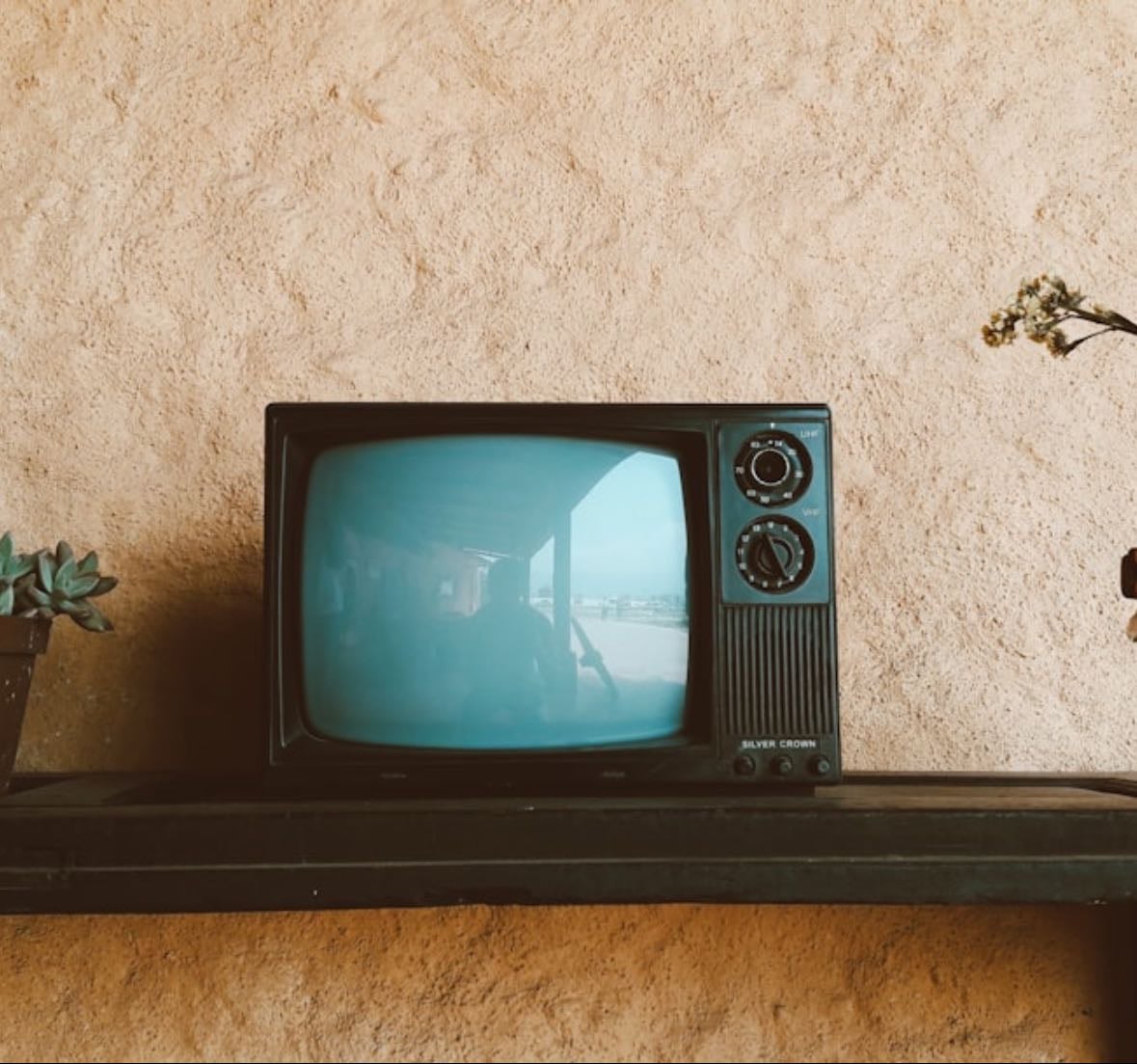 Series i enjoy - Movies hypelist by Alexa Caro