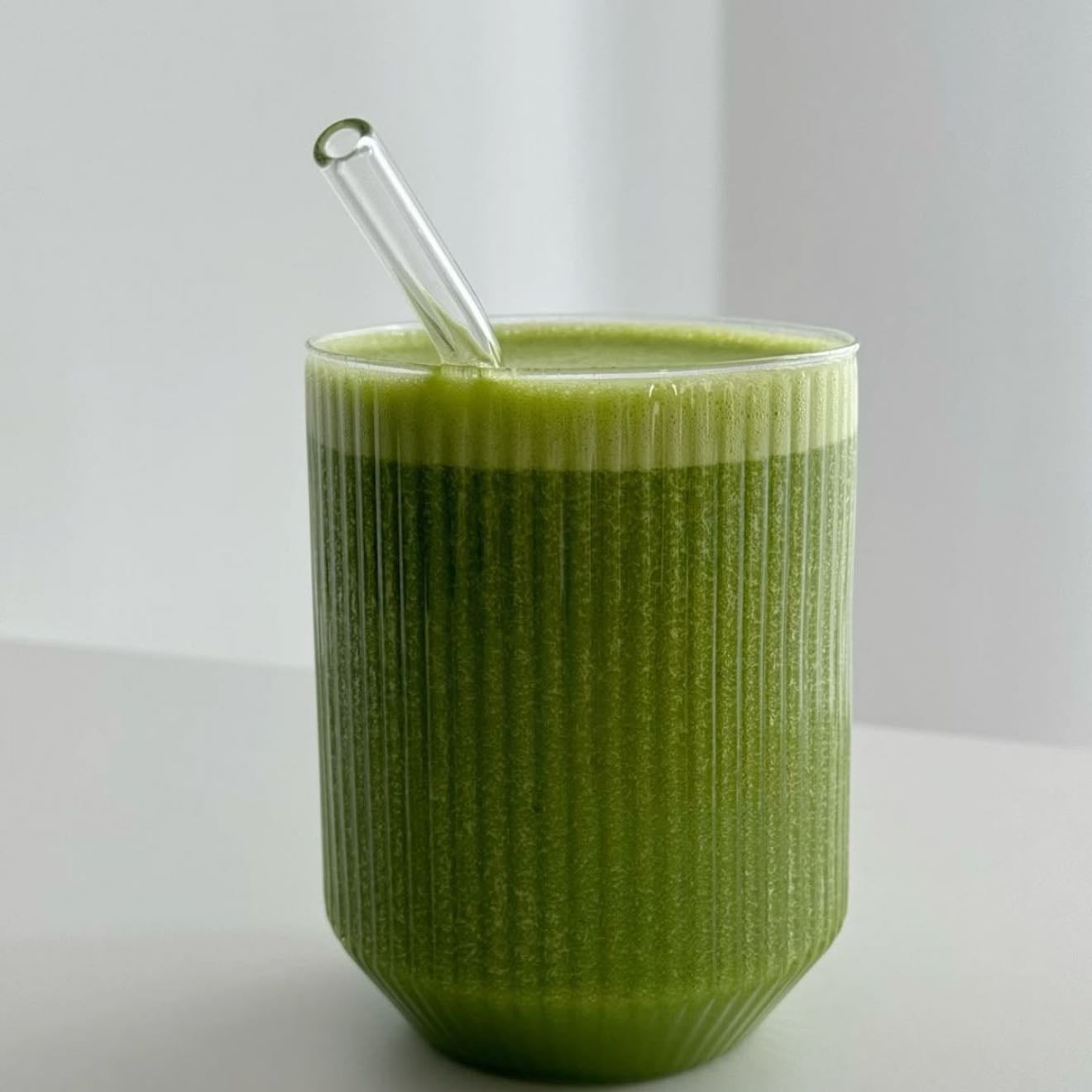 Jugo verde - Para un aspecto mejorado desde adentro debemos iniciar, agrega jugo verde en tus mañanas y agradéceme después