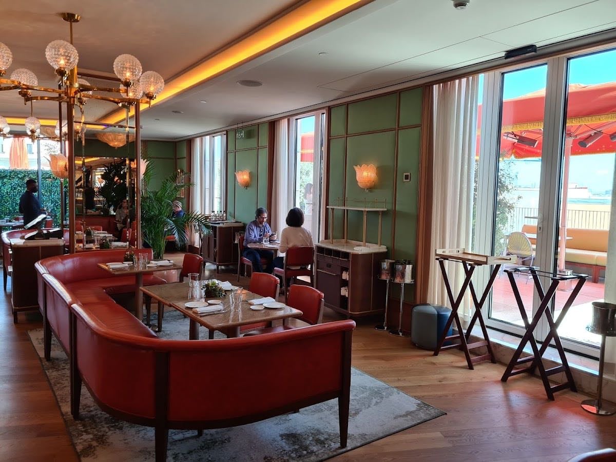 Dani Brasserie