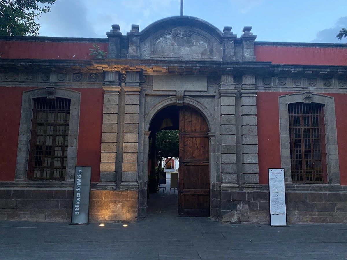 Biblioteca de México