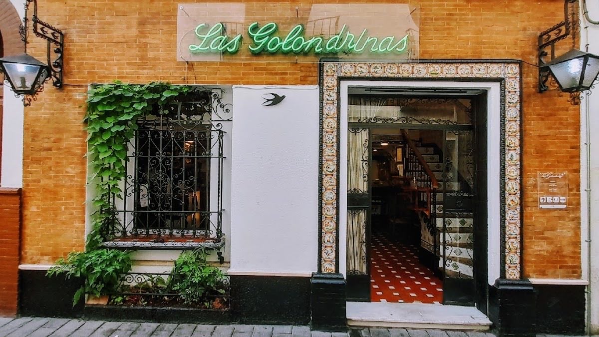 Bar Las Golondrinas - Antillano Campos - There are two. I like this one. Solomillo tapa is the star dish. You’ll see everyone eating it!