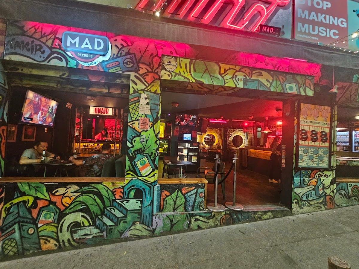 MAD RADIO MEDELLÍN
