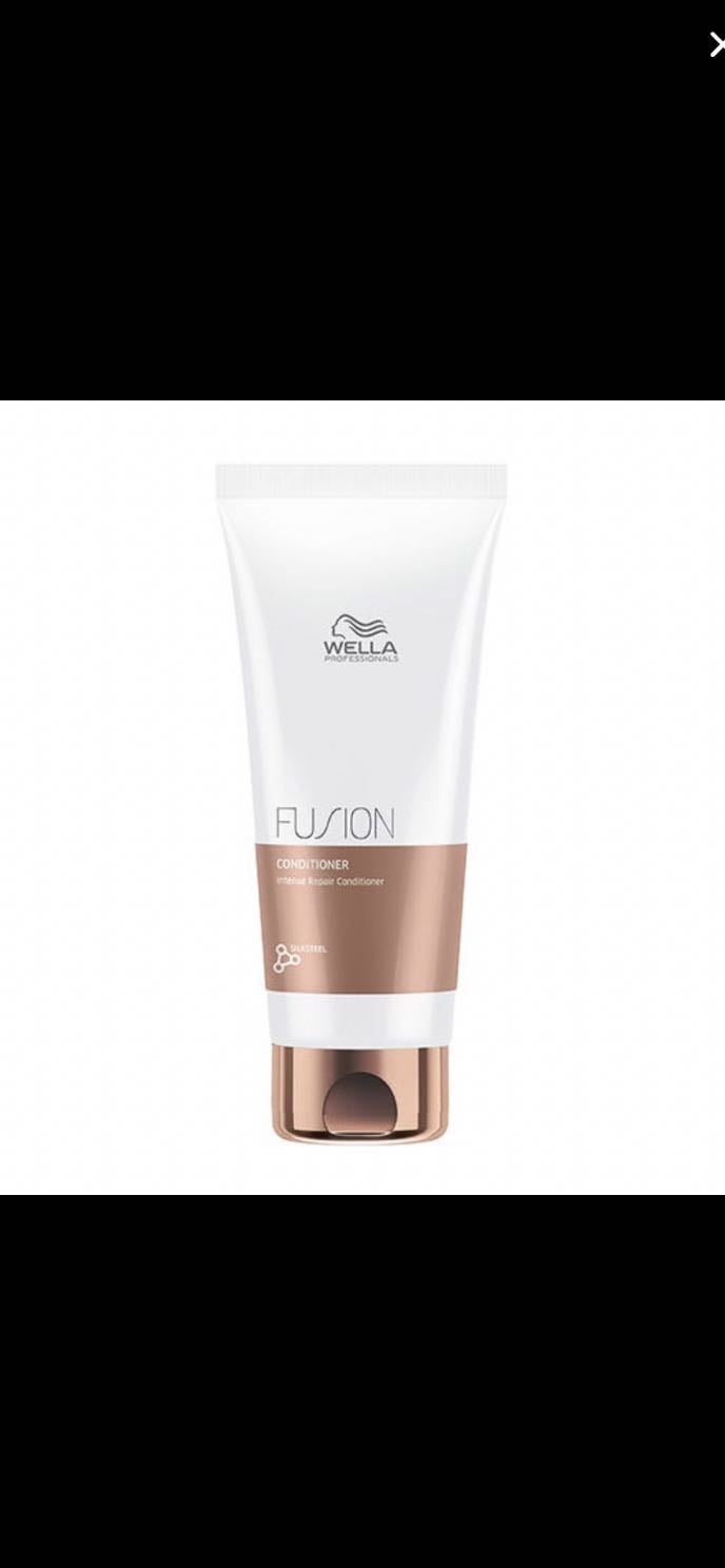 Fusion Intense Repair Conditioner - Wella professionals