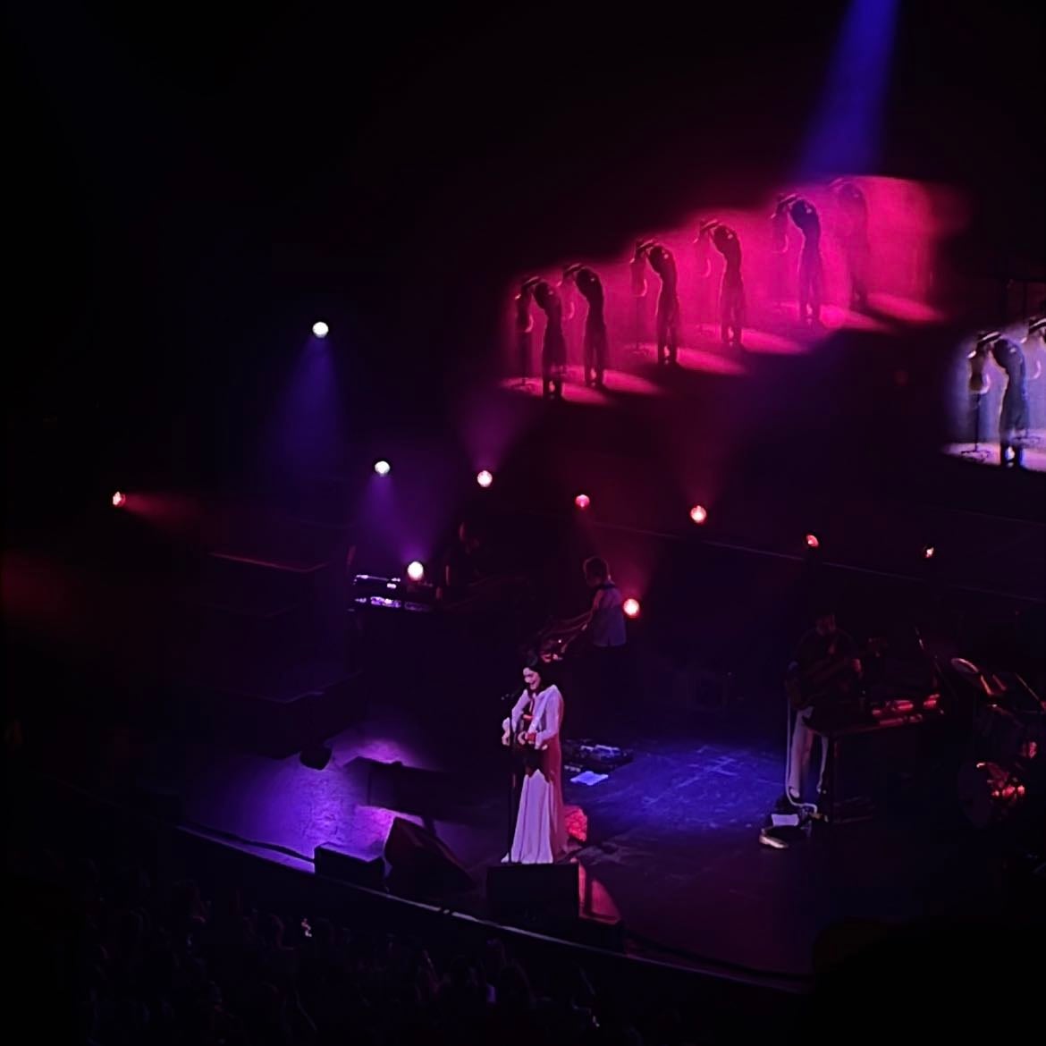 gracie abrams - 10/8/24-the met