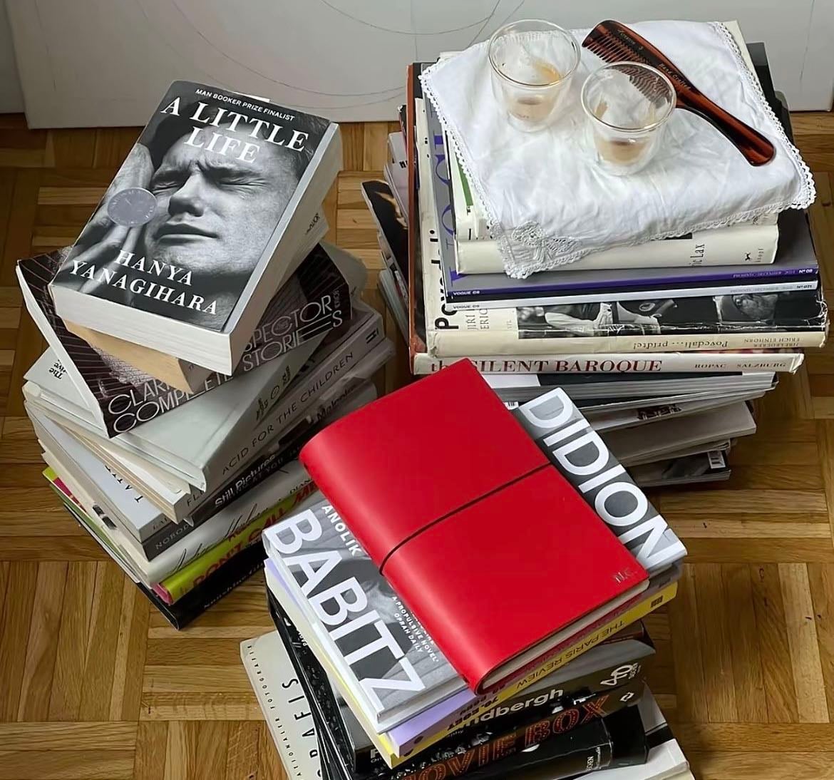 reading is resistance - Books hypelist by kj