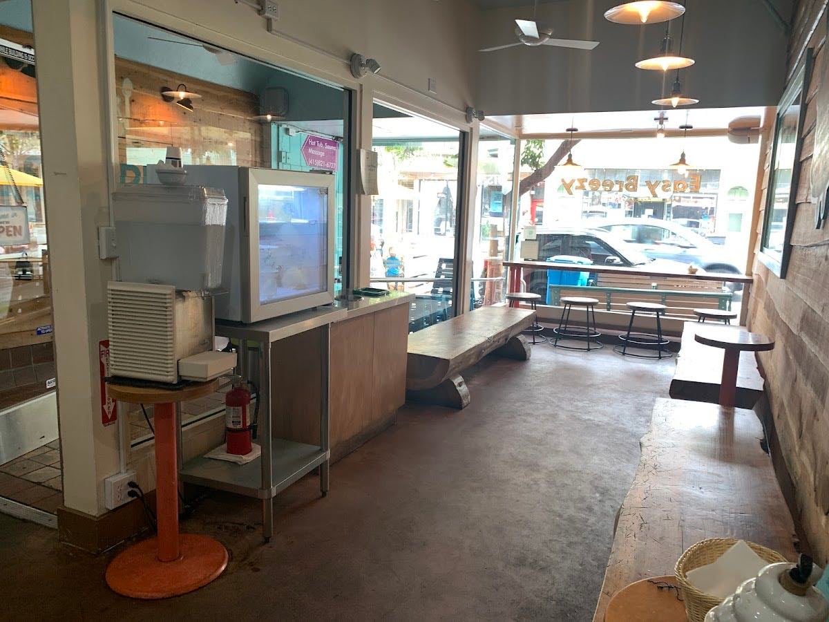 Easy Breezy Frozen Yogurt Noe Valley - Vanilla custard