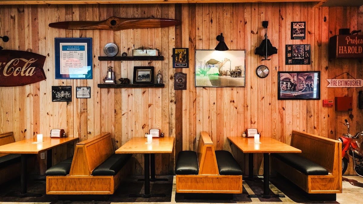 Nuri's Tavern